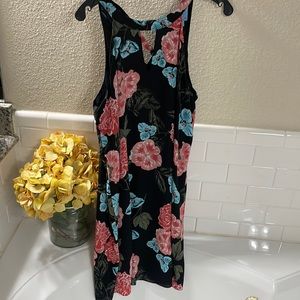 CeCe floral halter Tie neck dress . Lined and Excellent NEW Condition .